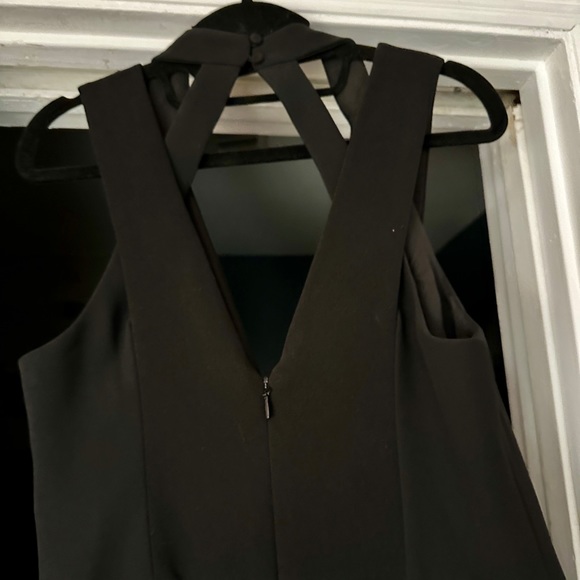 NWT Halston Heritage Black V-Neck Cutout Chiffon Panel Jumpsuit Size 6 So Sexy! - Picture 7 of 11